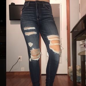 dark blue American eagle ripped jeans